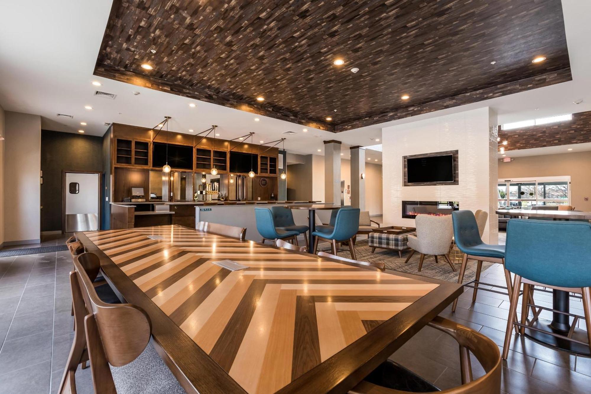 Four Points By Sheraton Elkhart Bagian luar foto