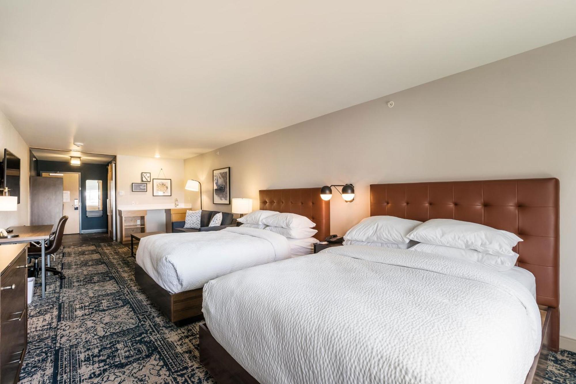 Four Points By Sheraton Elkhart Bagian luar foto