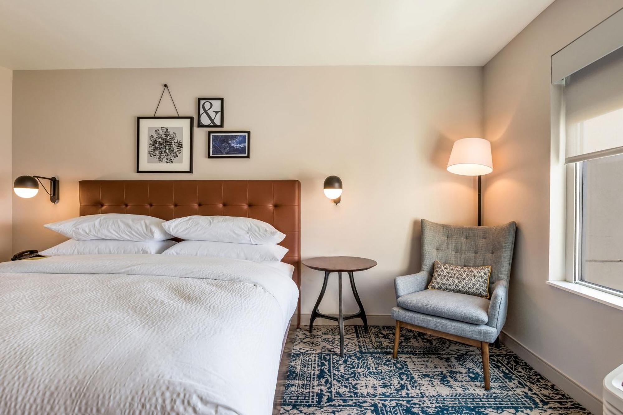 Four Points By Sheraton Elkhart Bagian luar foto