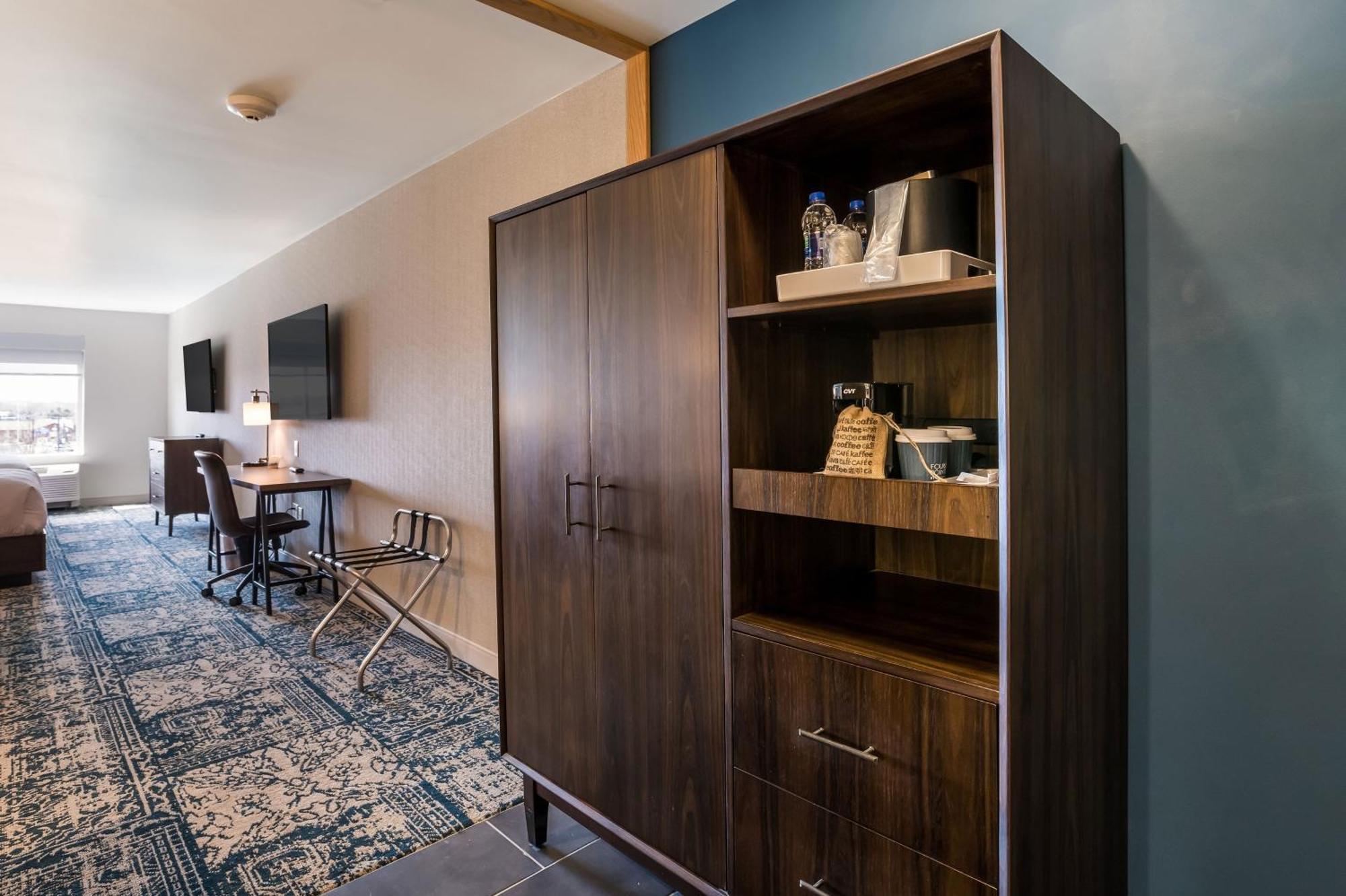 Four Points By Sheraton Elkhart Bagian luar foto