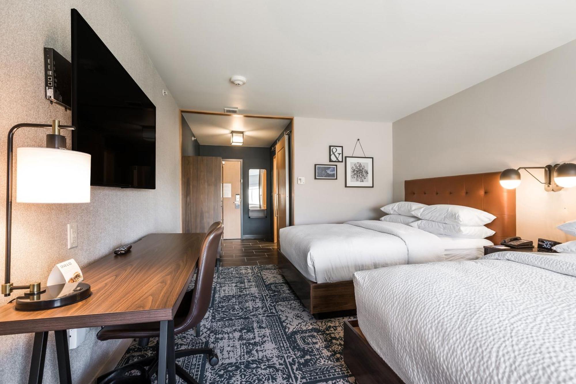 Four Points By Sheraton Elkhart Bagian luar foto